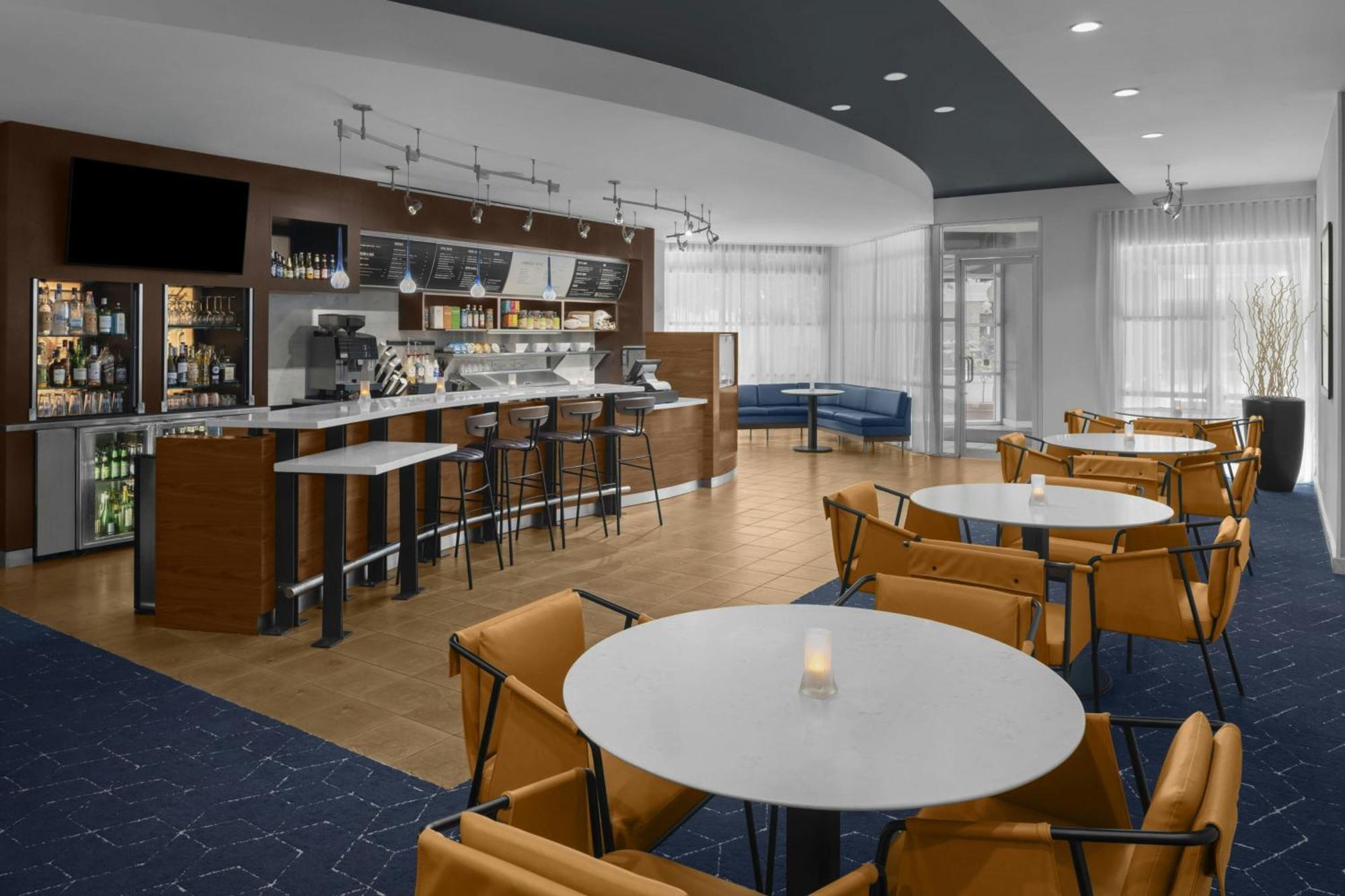 Courtyard By Marriott Buckhead Atlanta