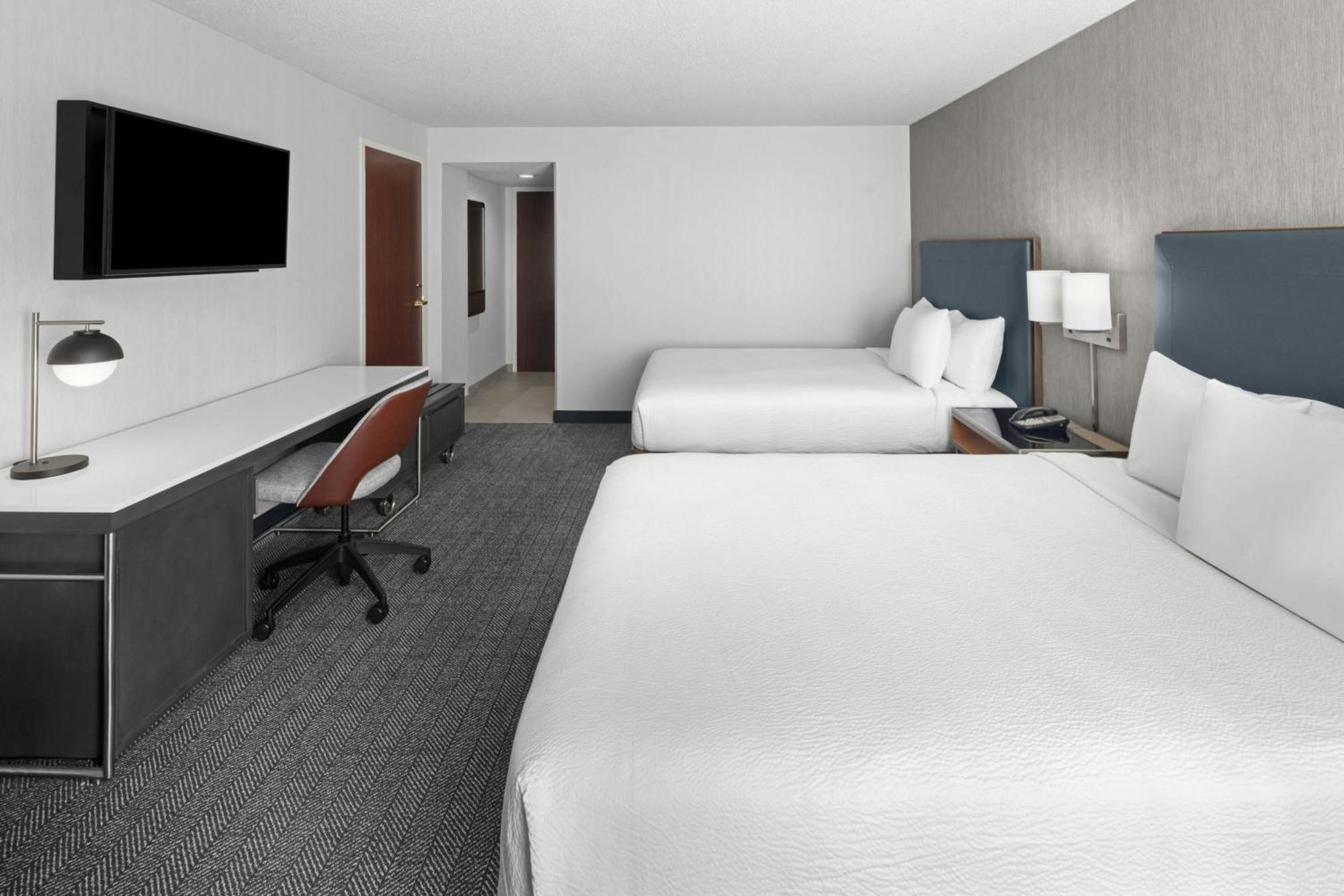 Courtyard By Marriott Buckhead Hotel Atlanta