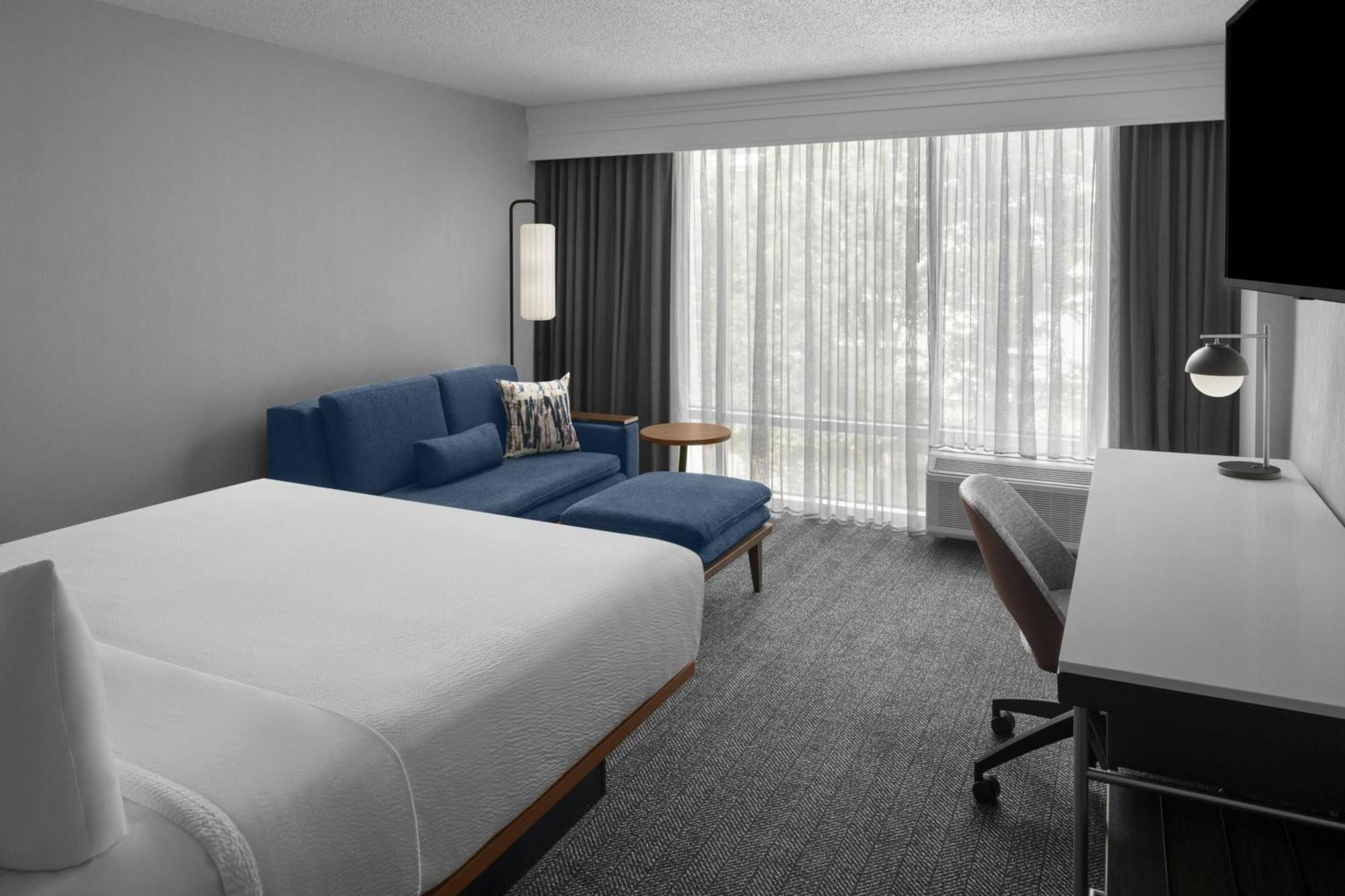 Courtyard By Marriott Buckhead 3*